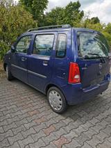 Opel Agila der Wagen steht in Bottrop - gebrauchte Opel Agila aus dem Jahr 2001
