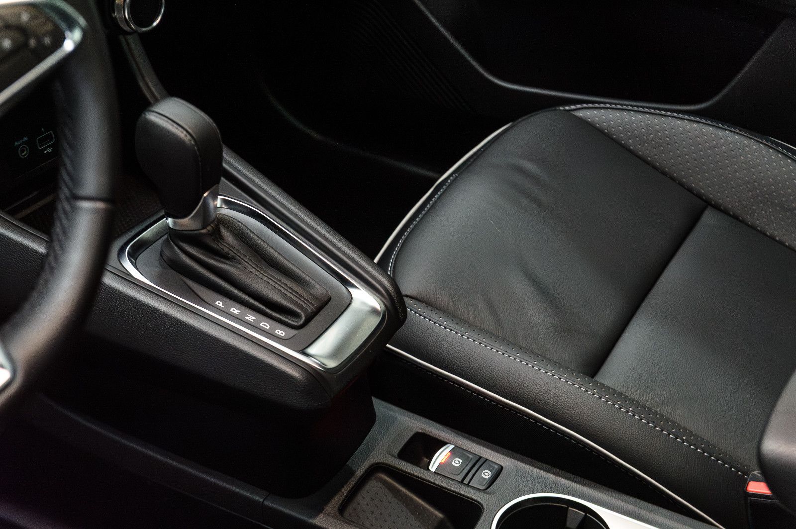 Fahrzeugabbildung Mitsubishi ASX 1.6 Top HEV +LED +Leder +Pano +Bose +Navi