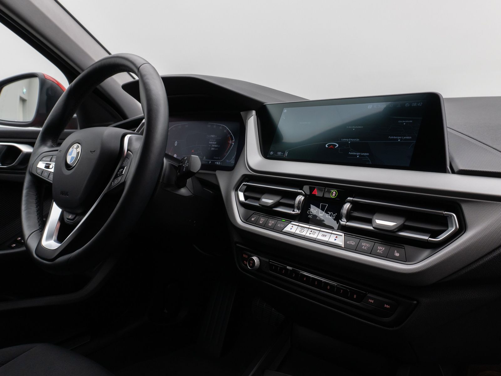 Fahrzeugabbildung BMW 118i GeschwindigReg Kamera DAB FernlichtAss LED