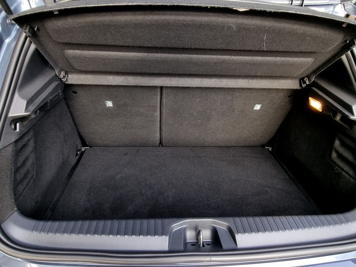 Fahrzeugabbildung Renault Clio INTENS TCe 100