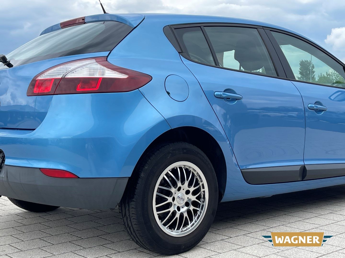 Fahrzeugabbildung Renault Megane III Authentique 1.6 16V 110