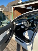 Tesla Model 3 Allradantrieb mit Dualmotor Performa... - Tesla Model 3 von privat