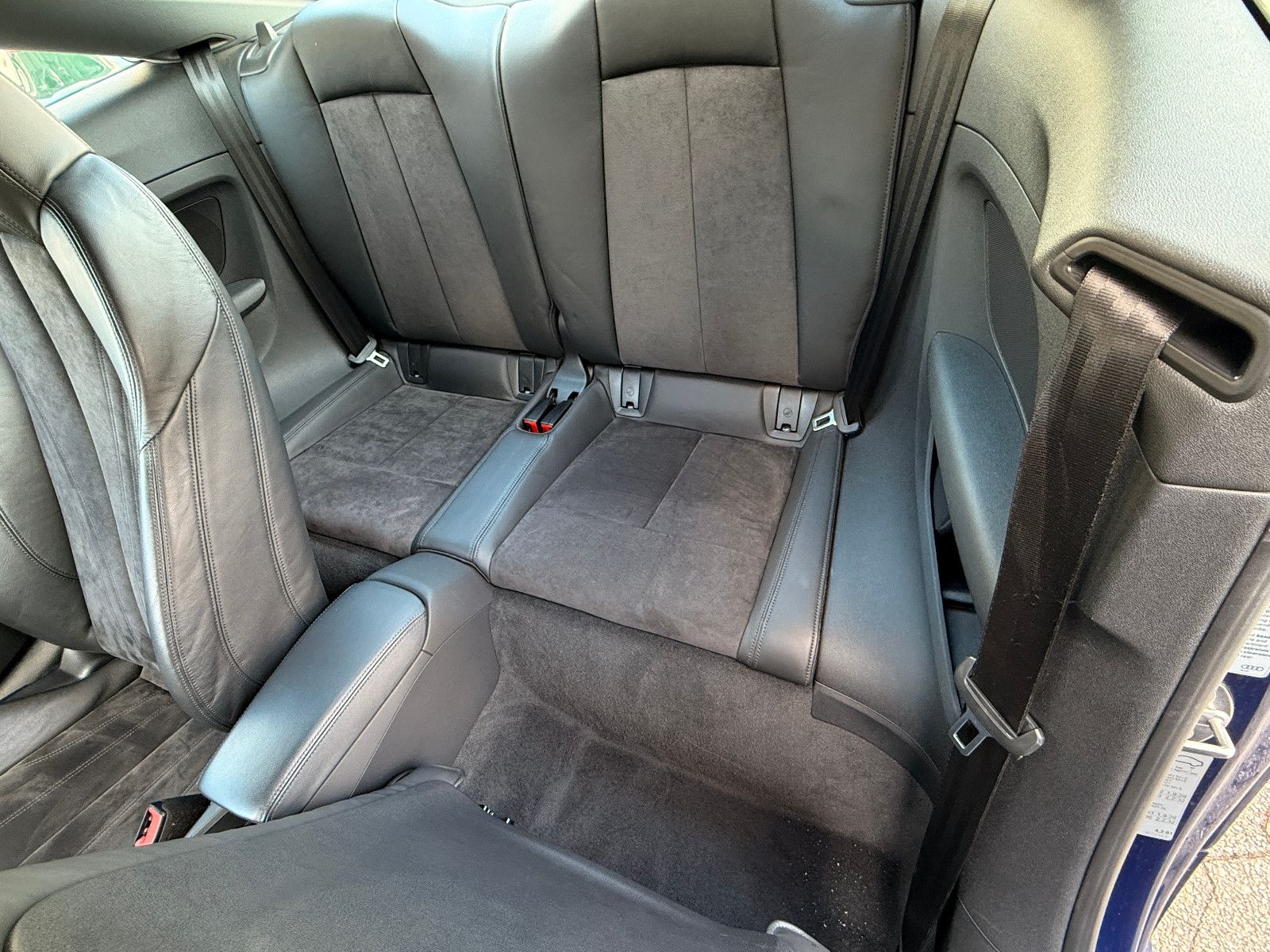 Fahrzeugabbildung Audi TT Coupe 2.0 TFSI Quattro /AUTOMATIK/NAVI/ALCANT