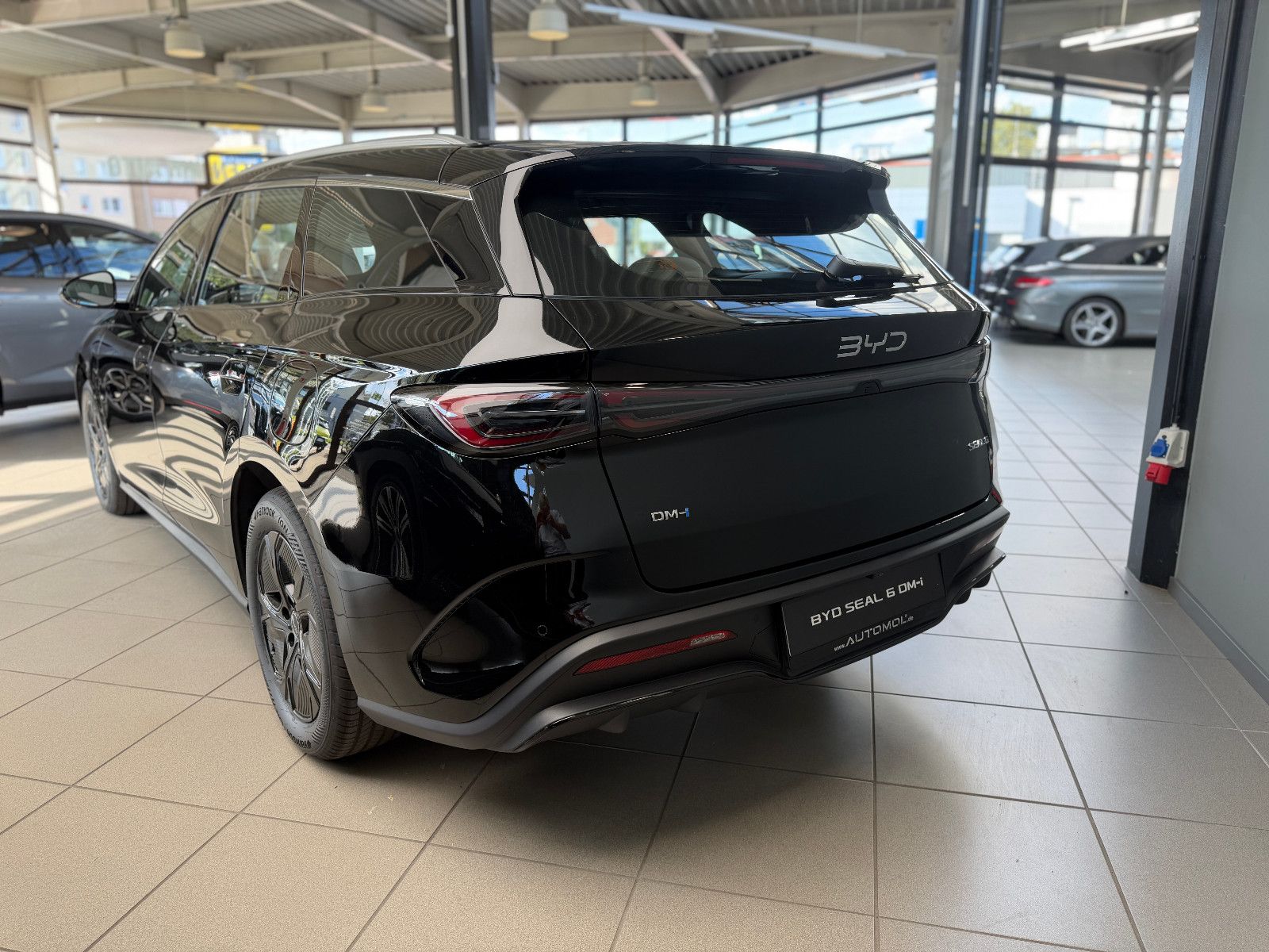 BYD SEAL Seal 6 Touring 1.5 PHEV DM-i 135 kW Boost imagem 2