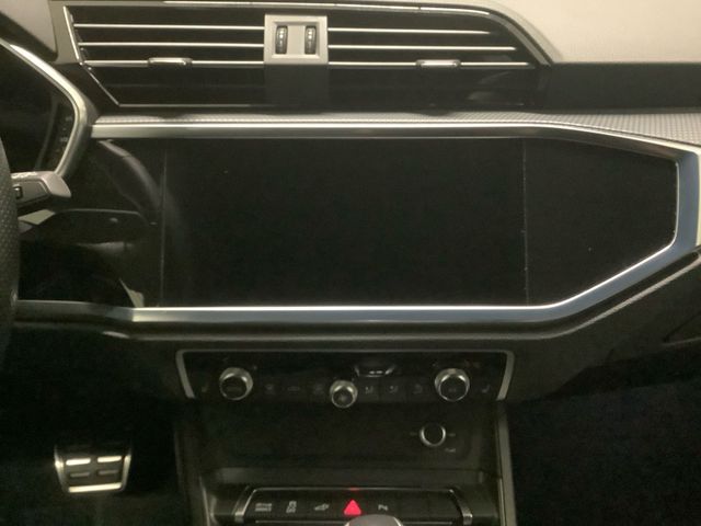 Q3 S line 45 TFSI e S tronic,LED,Navi Plus,S-lin