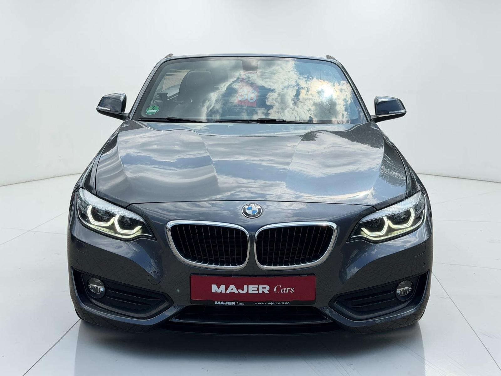 BMW 220i Cabrio Advantage*PDC*TEMPO*LED*HIFI*BT*NAVI