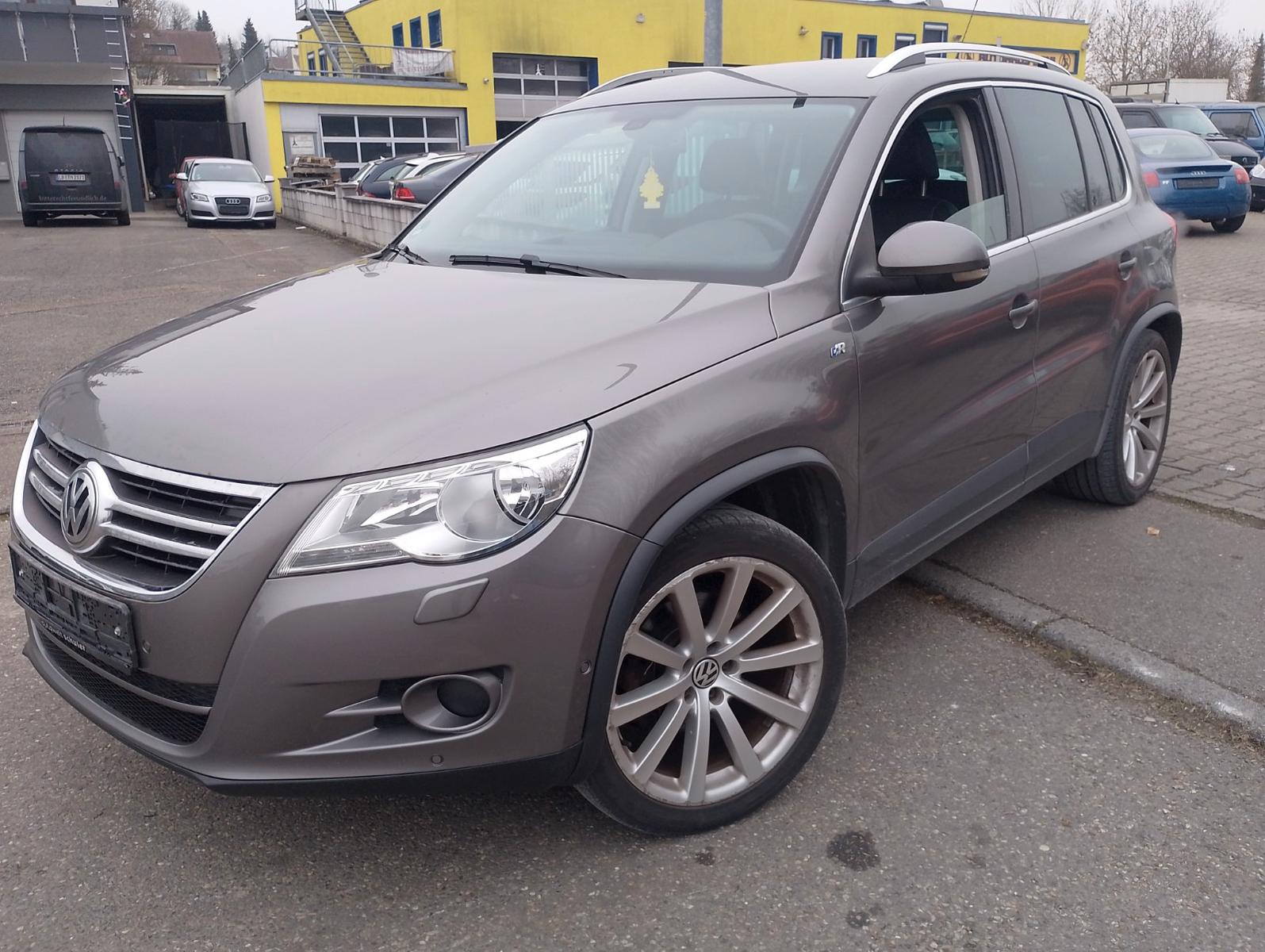 Volkswagen Tiguan 2.0 TDI 4MOTION .R-Line Sport & Style