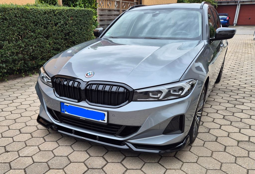 Image of BMW 320