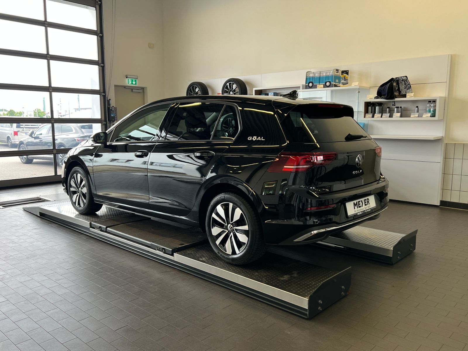 Fahrzeugabbildung Volkswagen Golf VIII GOAL 1.5 TSI *LED, App-Connect, 16'-LM