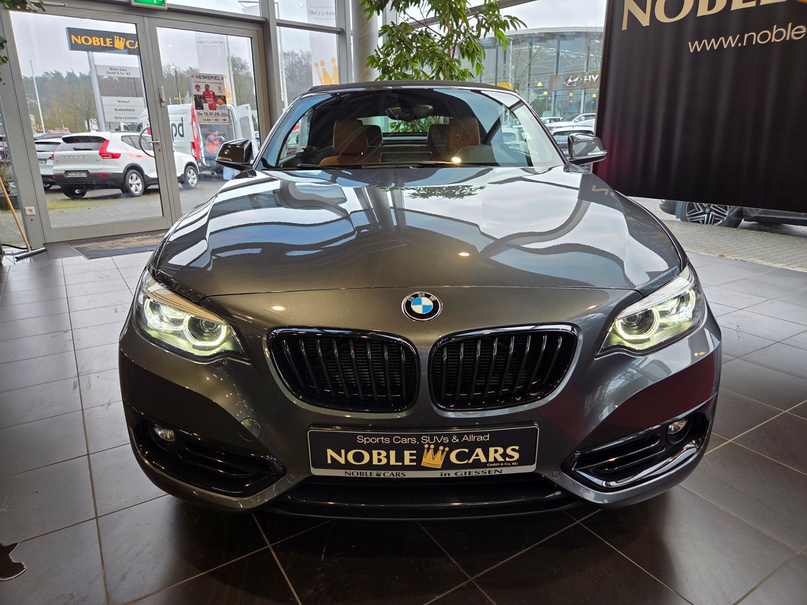 Fahrzeugabbildung BMW 220d Cabrio Sport Line H/K LED NAV SHZ PDC 17"