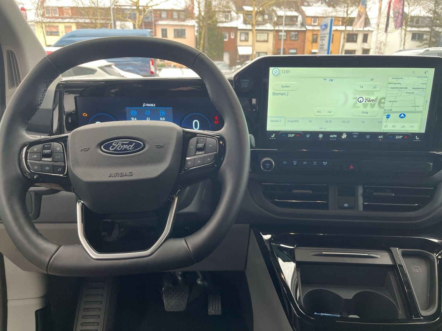 Fahrzeugabbildung Ford Tourneo Custom L1 Titanium mit AHK, 360Kamera un