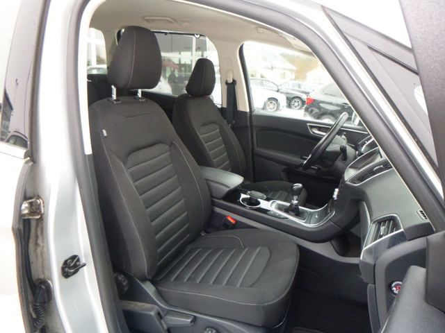 Fahrzeugabbildung Ford Galaxy 2,0 EcoBlue Titanium >7Sitze/Navi/Kamera