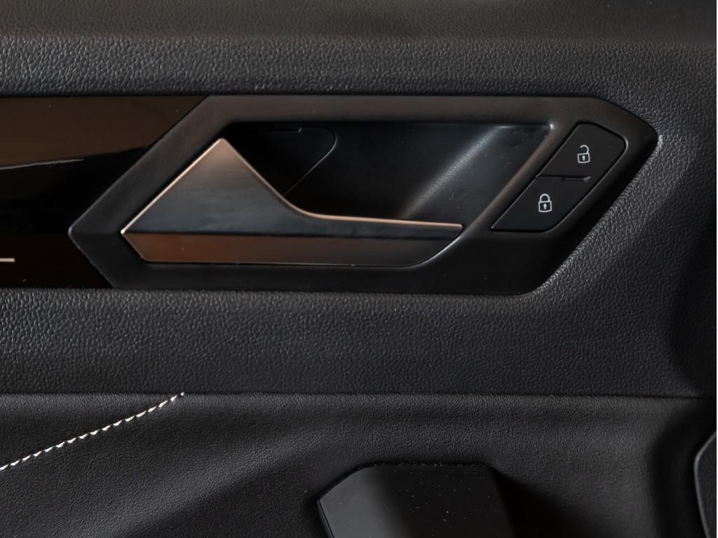 Volkswagen T-Roc 1.0 TSI R-Line SHZ ACC MATRIX-LED FACEL., миниатюра 11