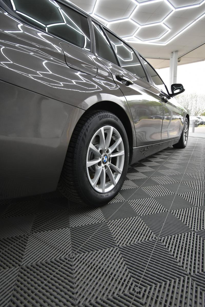 BMW 320i Touring F31 184 ch • 2ème main • Sièges chauffants • Hayon électrique