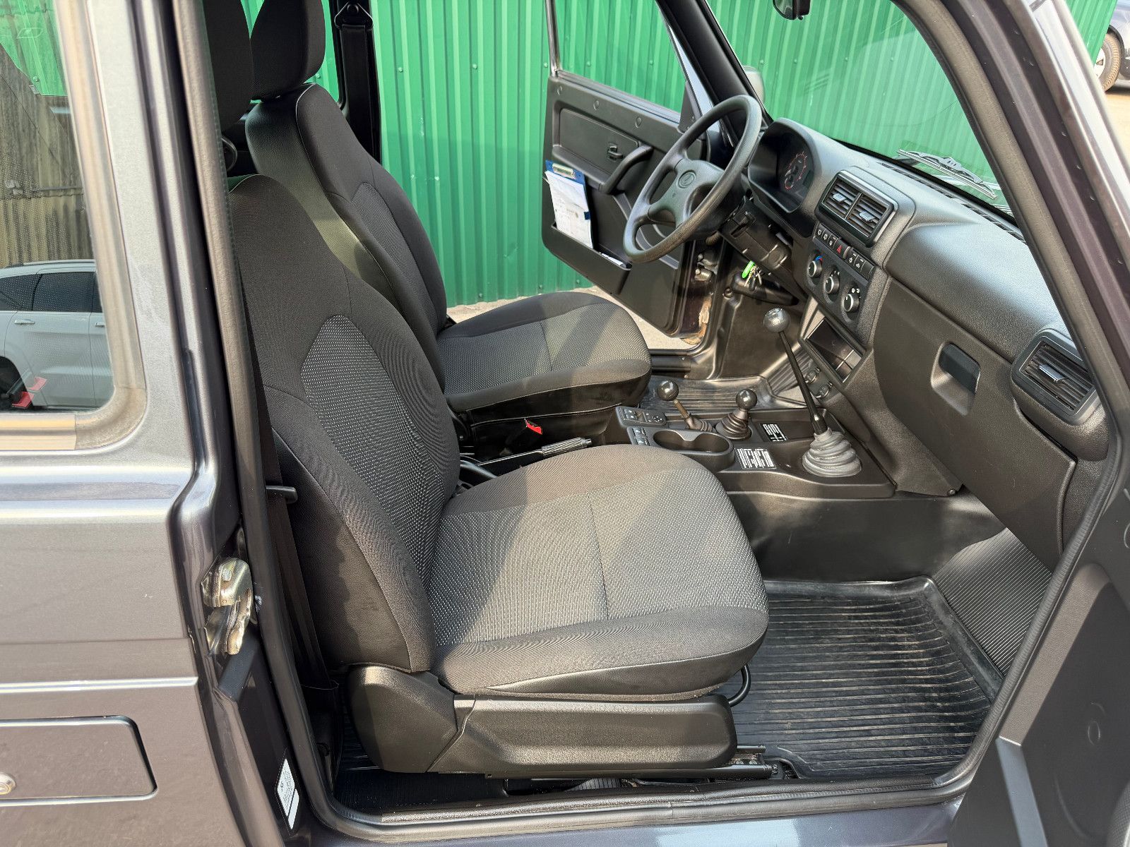 Fahrzeugabbildung Lada Niva "PREMIUM PLUS", KLIMA! SITZHEIZ.! ab SOFORT