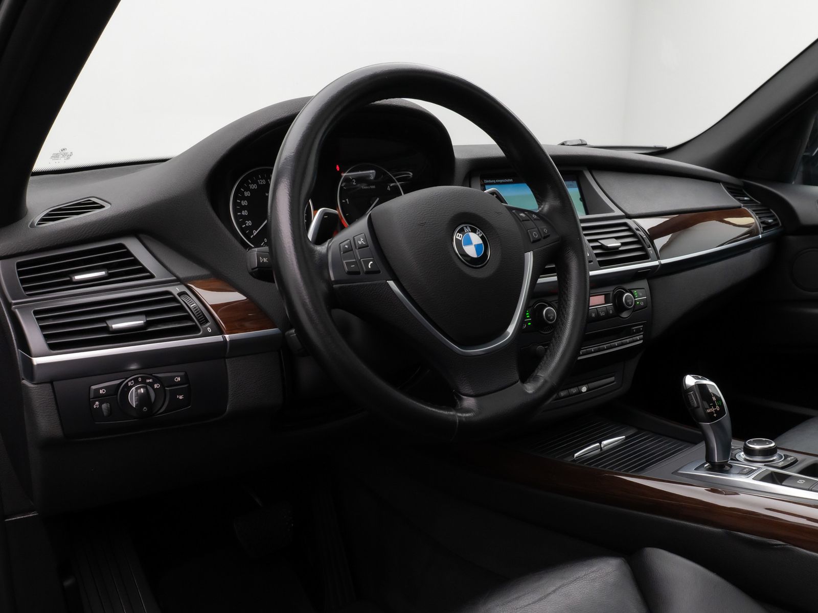 Fahrzeugabbildung BMW X5 xD40d Sport Panorama Kamera HUD HiFi SoftCL
