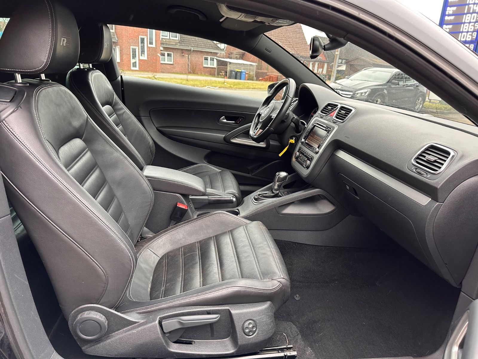 Fahrzeugabbildung Volkswagen Scirocco 2.0 TDI R-Line DSG BiXenon/Leder/GRA/SH