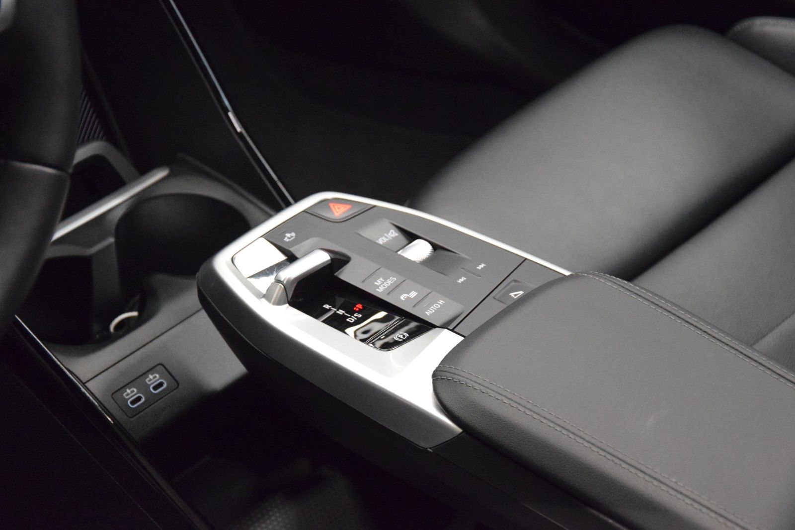 Fahrzeugabbildung BMW 218 i  Active Tourer M Sport Pano ACC Leder H&k
