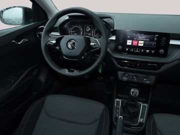 Skoda Fabia Ambition 1.0 TSI 6-Gang LED RFK LM Apple C