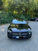 Mercedes-Benz CLA 220 AMG- Line  - Mercedes-Benz CLA 220 mit Benzin-Antrieb