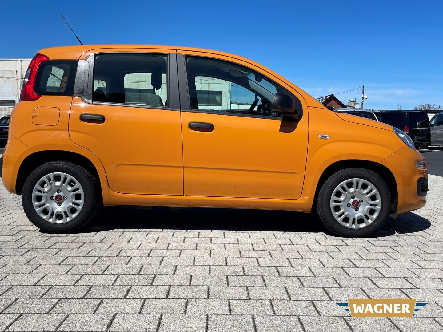 Fahrzeugabbildung Fiat Panda Hybrid Klimaanlage Isofix Tagfahrlicht