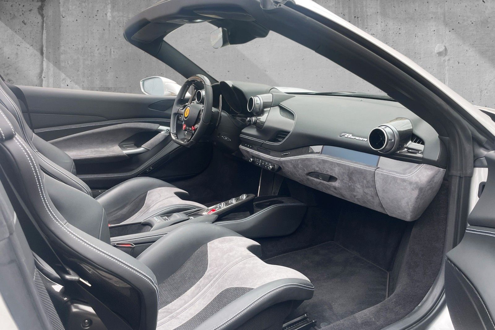 Fahrzeugabbildung Ferrari F8 Spider*Lift*Display*Carbon*Kamera*Alcantara