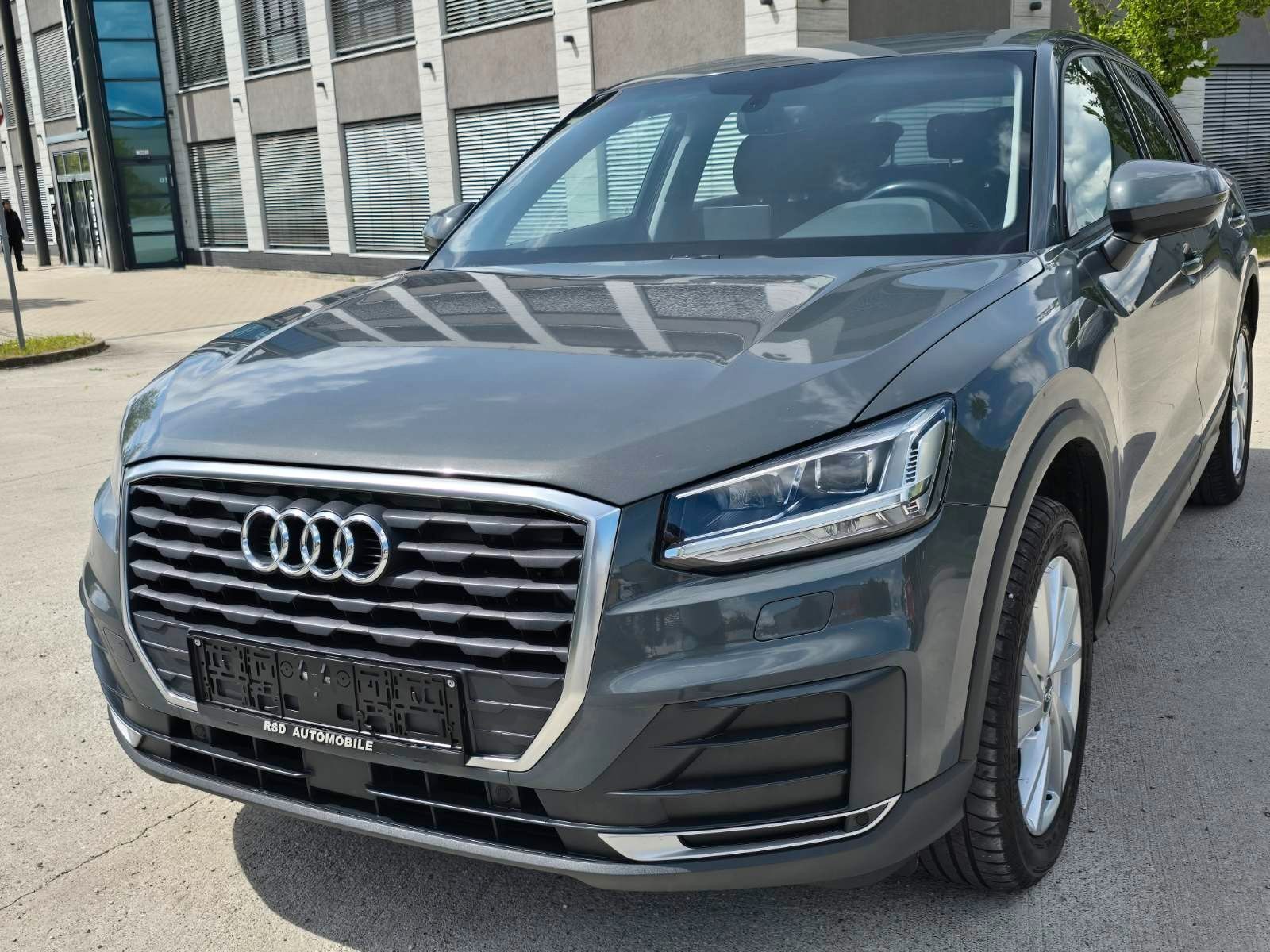 AUDI Q2 35 TFSI S-tronic*LED*1Hand*R-Kamera*PDC*