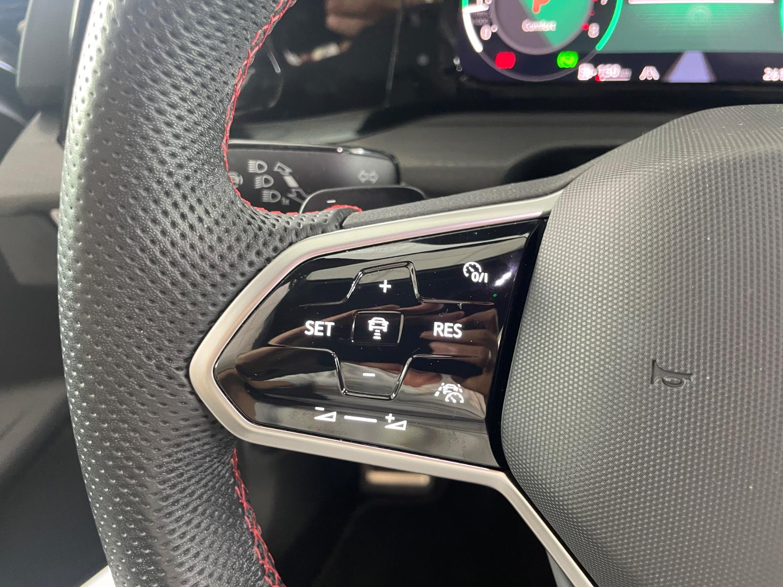Volkswagen Golf VIII 2.0 TSI Lim. GTI Navi*Dig.Cockpit*DSG*, миниатюра 25