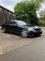 Mercedes-Benz S 63 AMG LANG Drivers und Performance Package  - gebrauchte Mercedes-Benz S 63 AMG aus dem Jahr 2009