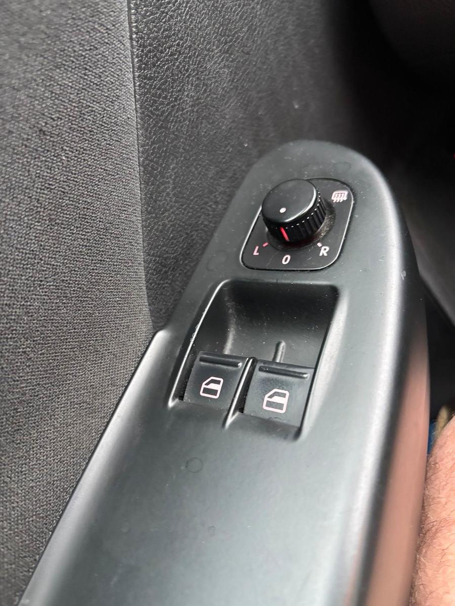 Volkswagen Passat 2010 — photo 7