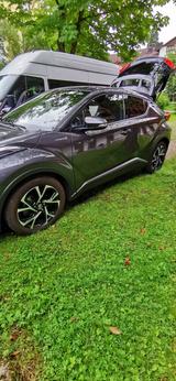 Toyota C-HR 1.2-l-Turbo Allrad Multidrive S Team De... - graue Toyota C-HR