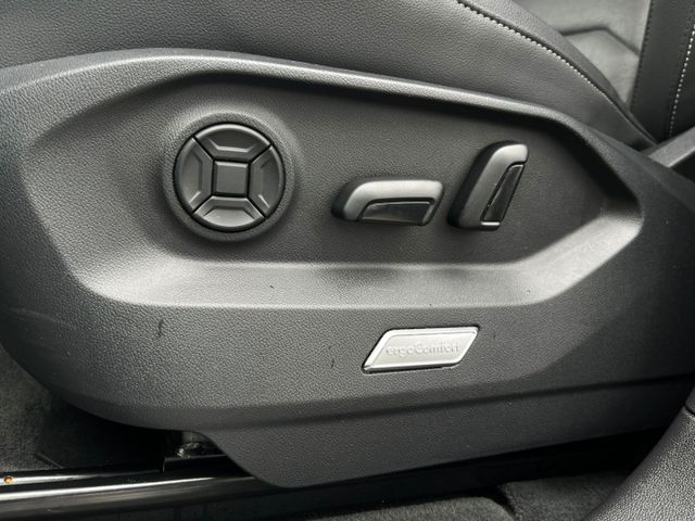 Touareg V6TDI 4M Tiptr. R-Line*AHK*Luft*Assist+!