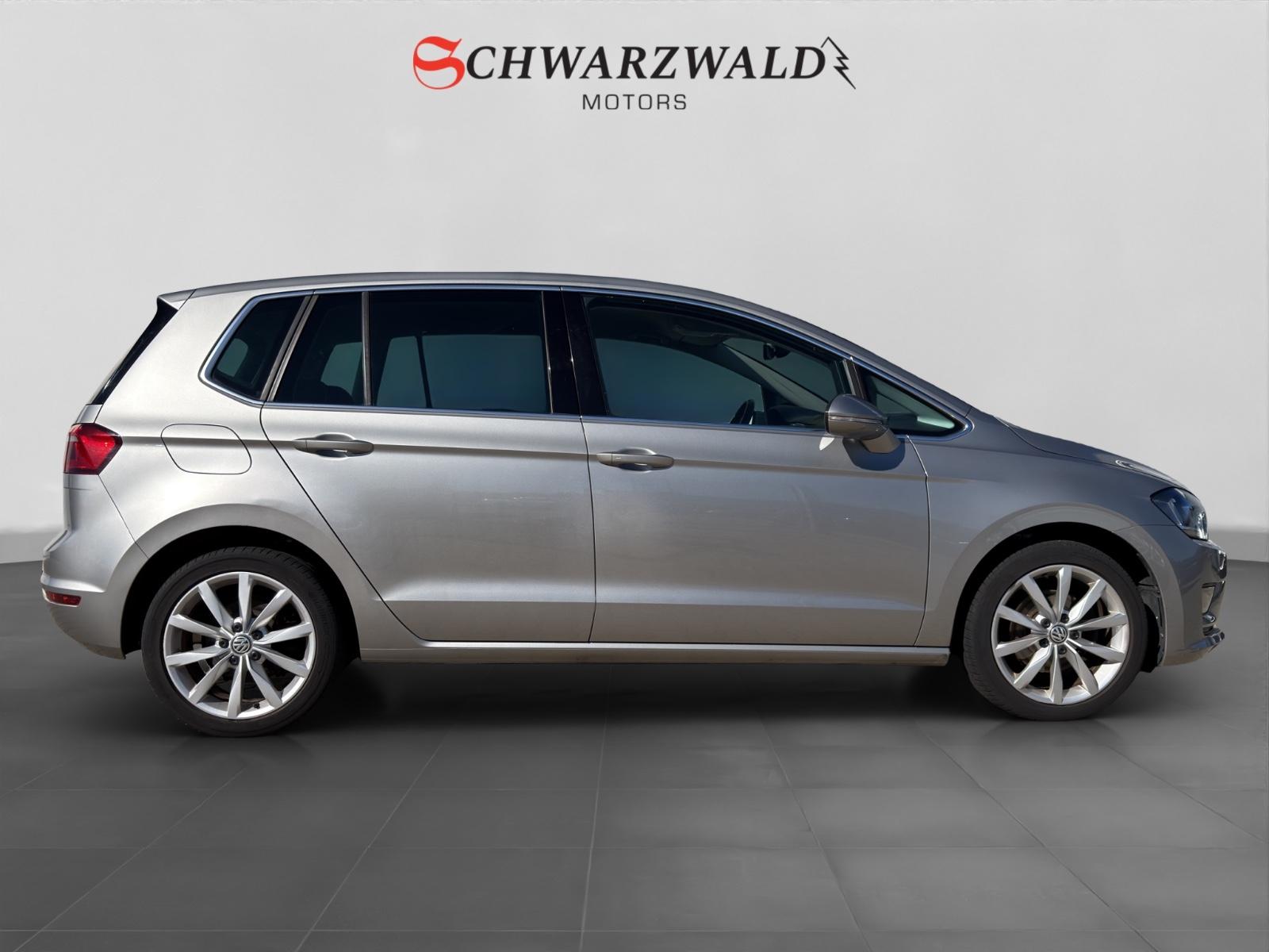 Volkswagen Golf VII Sportsvan Highline Kamera Ahk Navig.