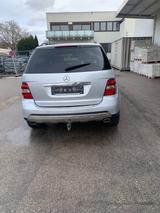 Mercedes-Benz ML 320 CDI Diesel  Bi-Xenon Ahk3,5t - Mercedes-Benz ML 320 in München