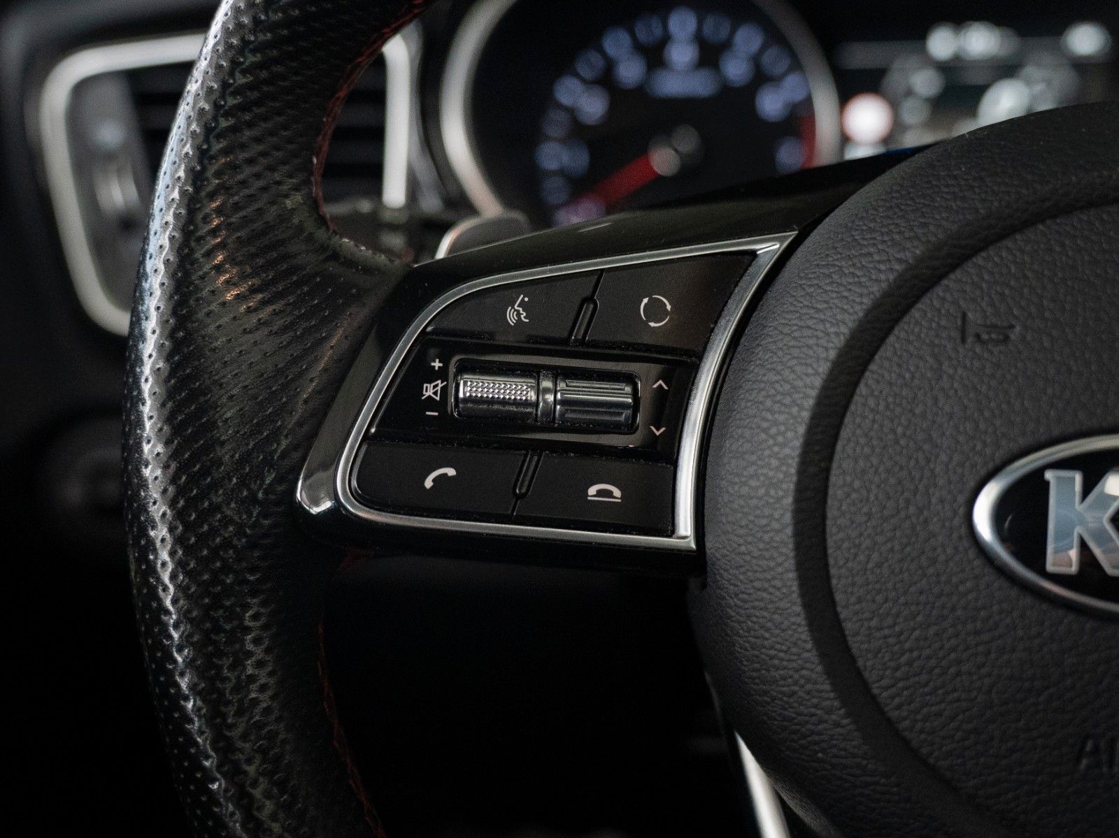 Fahrzeugabbildung Kia ProCeed GT AUTOM./PANO/SITZHZG./LENKRAD HZG./DAB