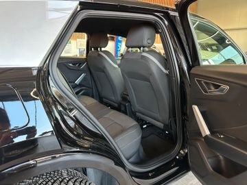 Audi Q2 30 TFSI sport *NAVI*TEMPOMAT*PDC*LED*SZHZ*