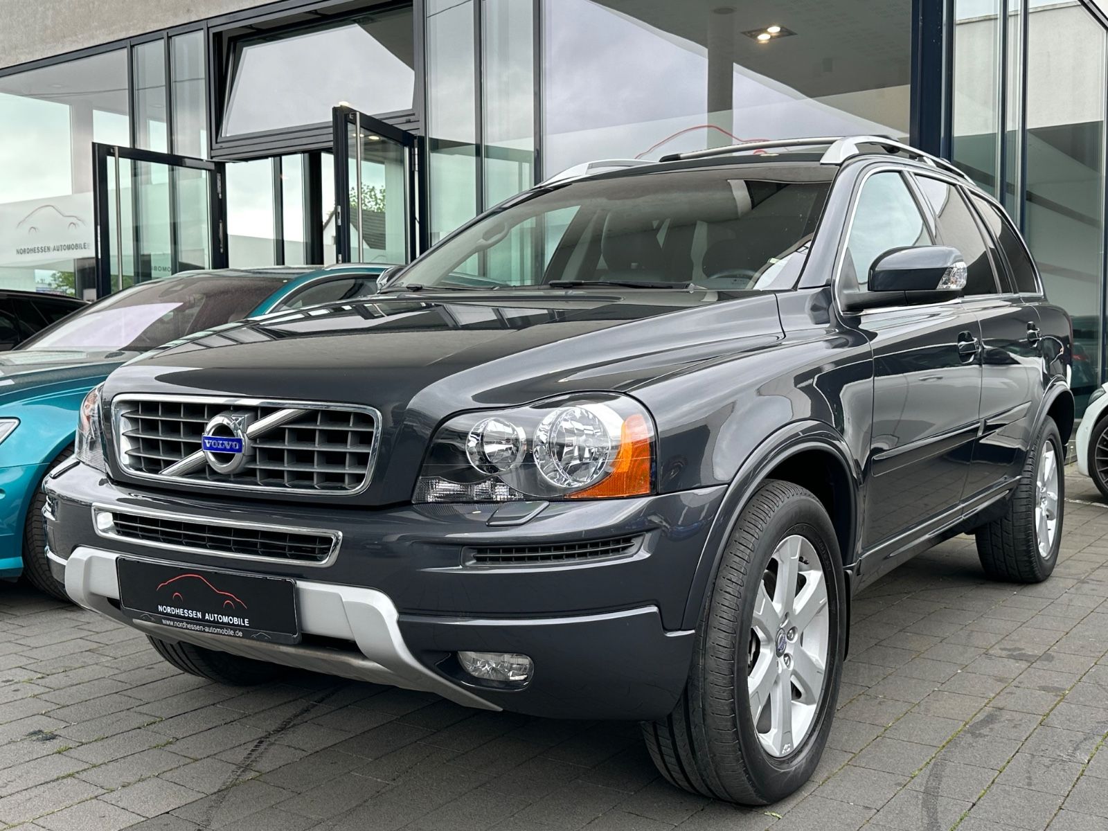 VOLVO XC90 D5 AWD - MOMENTUM - 200 Cv - BVA - BLUETOOTH - RÉGULATEUR DE VITESSE - 7 Places