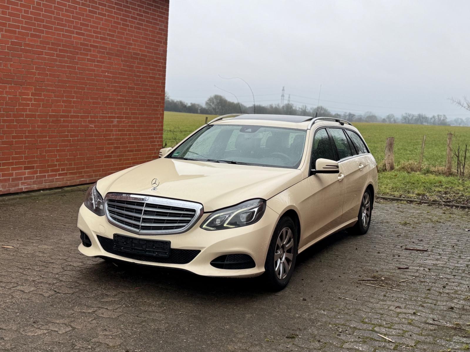 Mercedes-Benz E200 T. CDI ELEGANCE BlueTec LED Schiebedach SHZ
