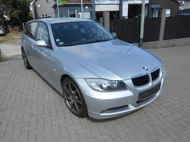 BMW 318i Touring/Klima/NAVI/Service&TÜV neu/Scheckh
