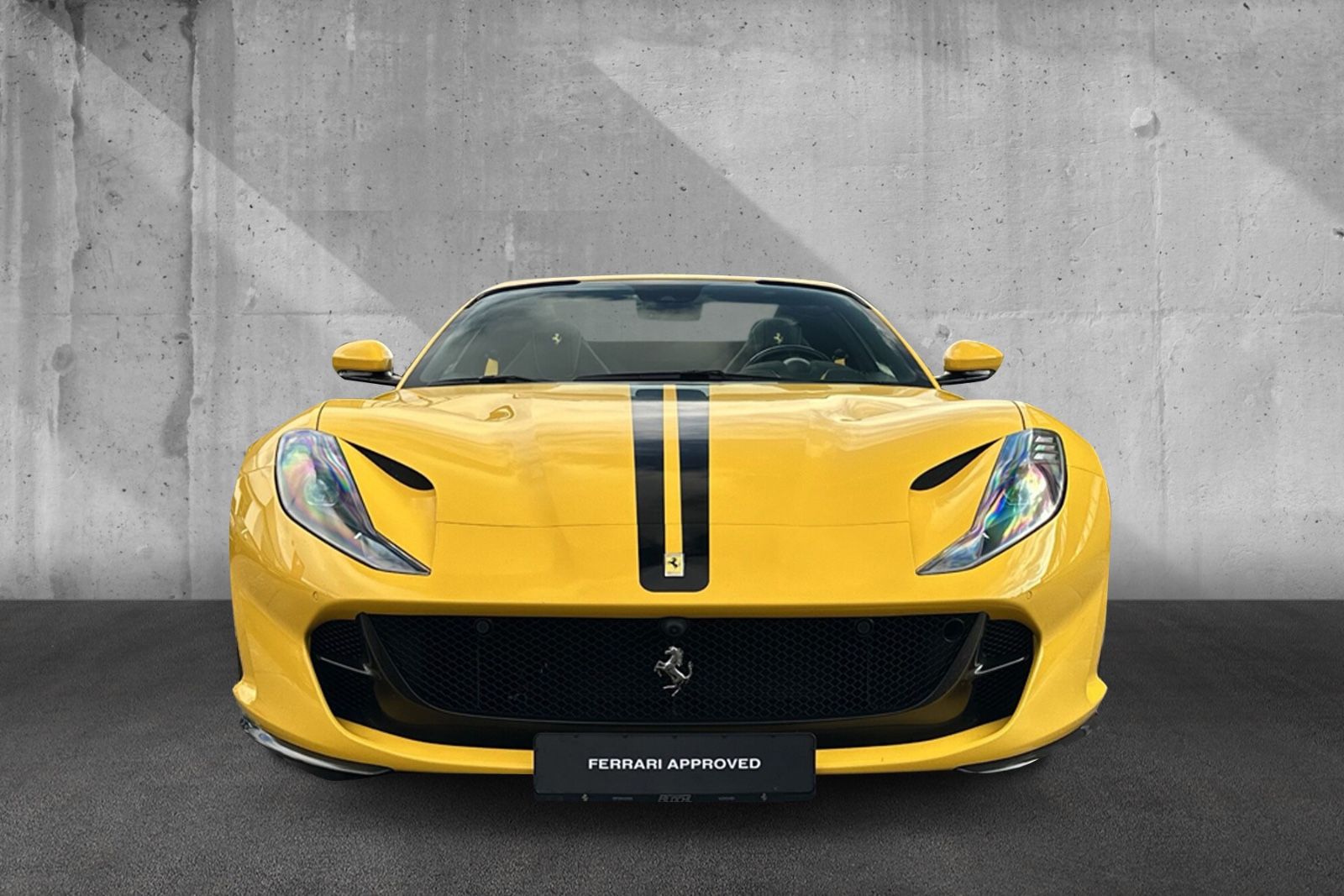 Fahrzeugabbildung Ferrari 812 GTS*Full Carbon*Lift*Painted Stripes*JBL