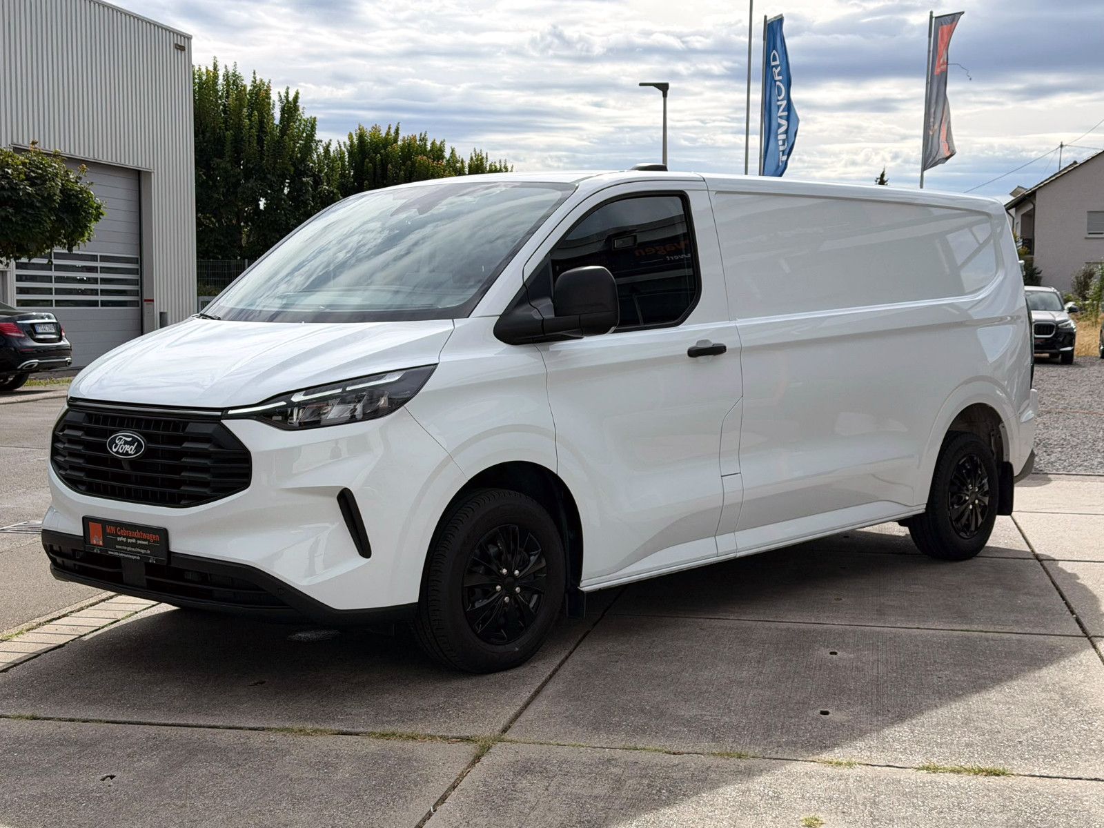 Fahrzeugabbildung Ford Transit Custom Kasten 320 L2 Trend ACC KAM AHK