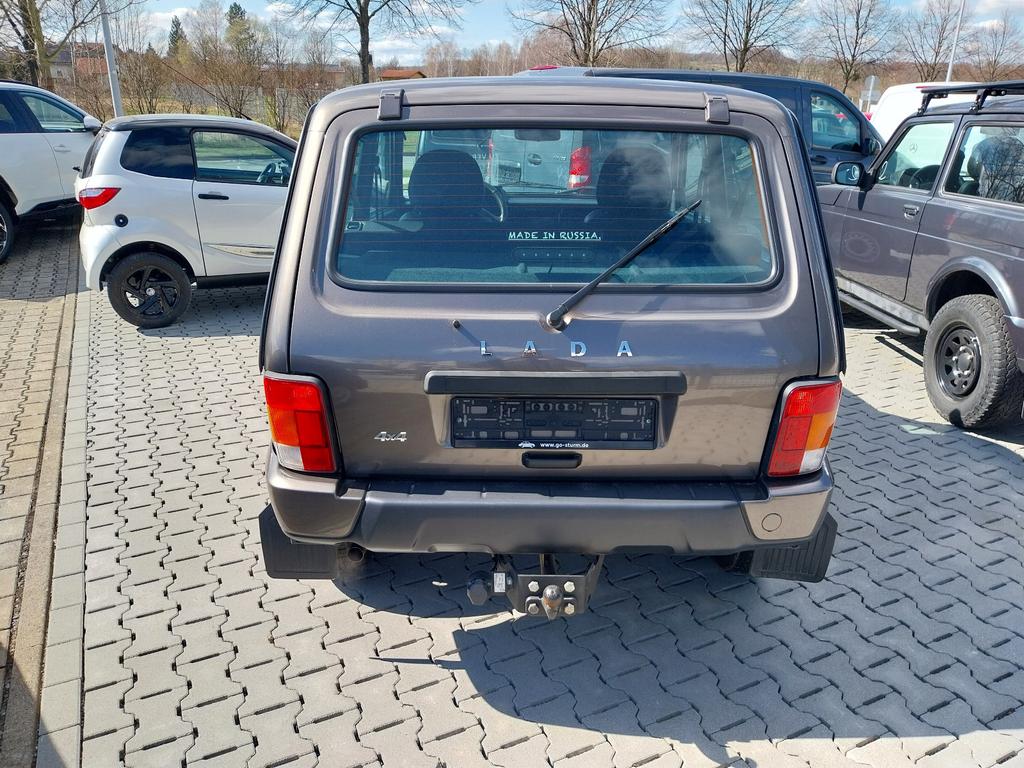 Lada Urban