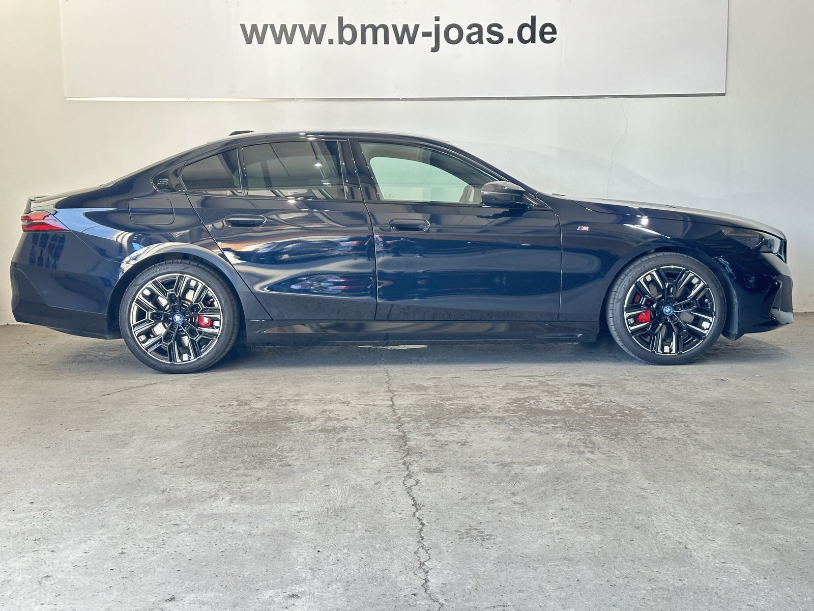 Fahrzeugabbildung BMW i5 M60 xDrive Sportpaket Sitzbelüftung Bowers &