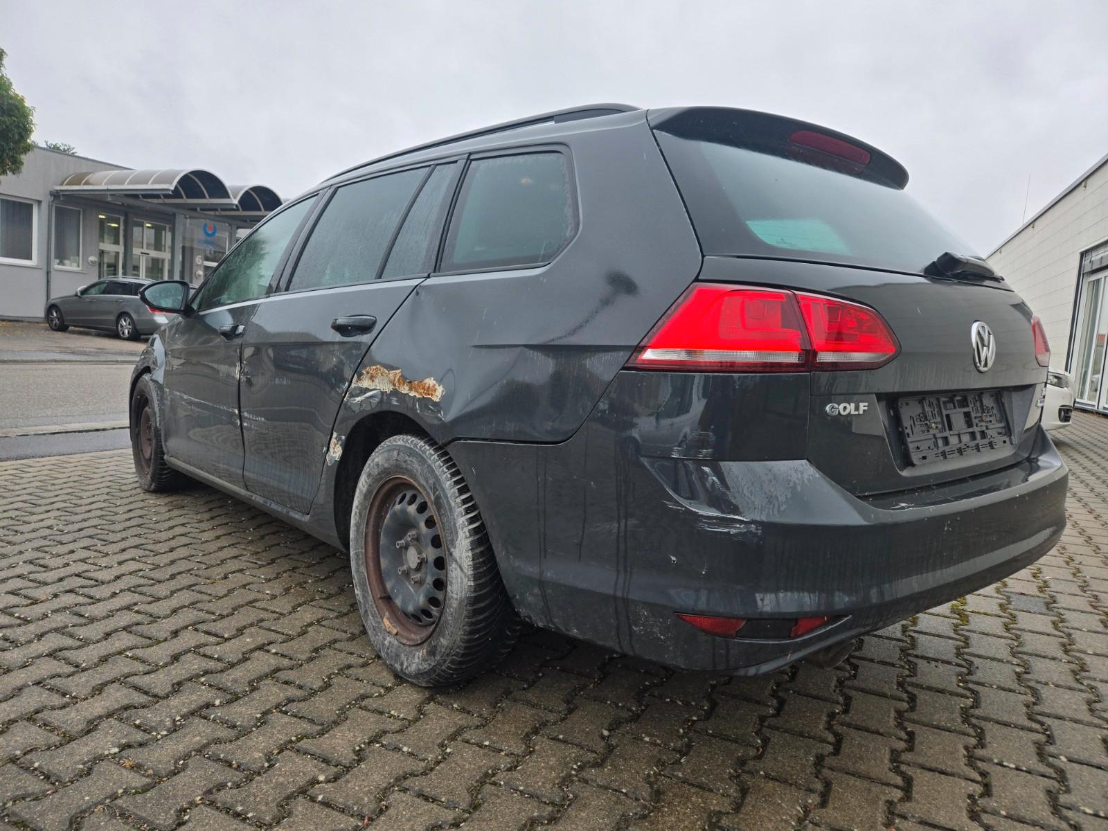 Volkswagen Golf 2015 — interior