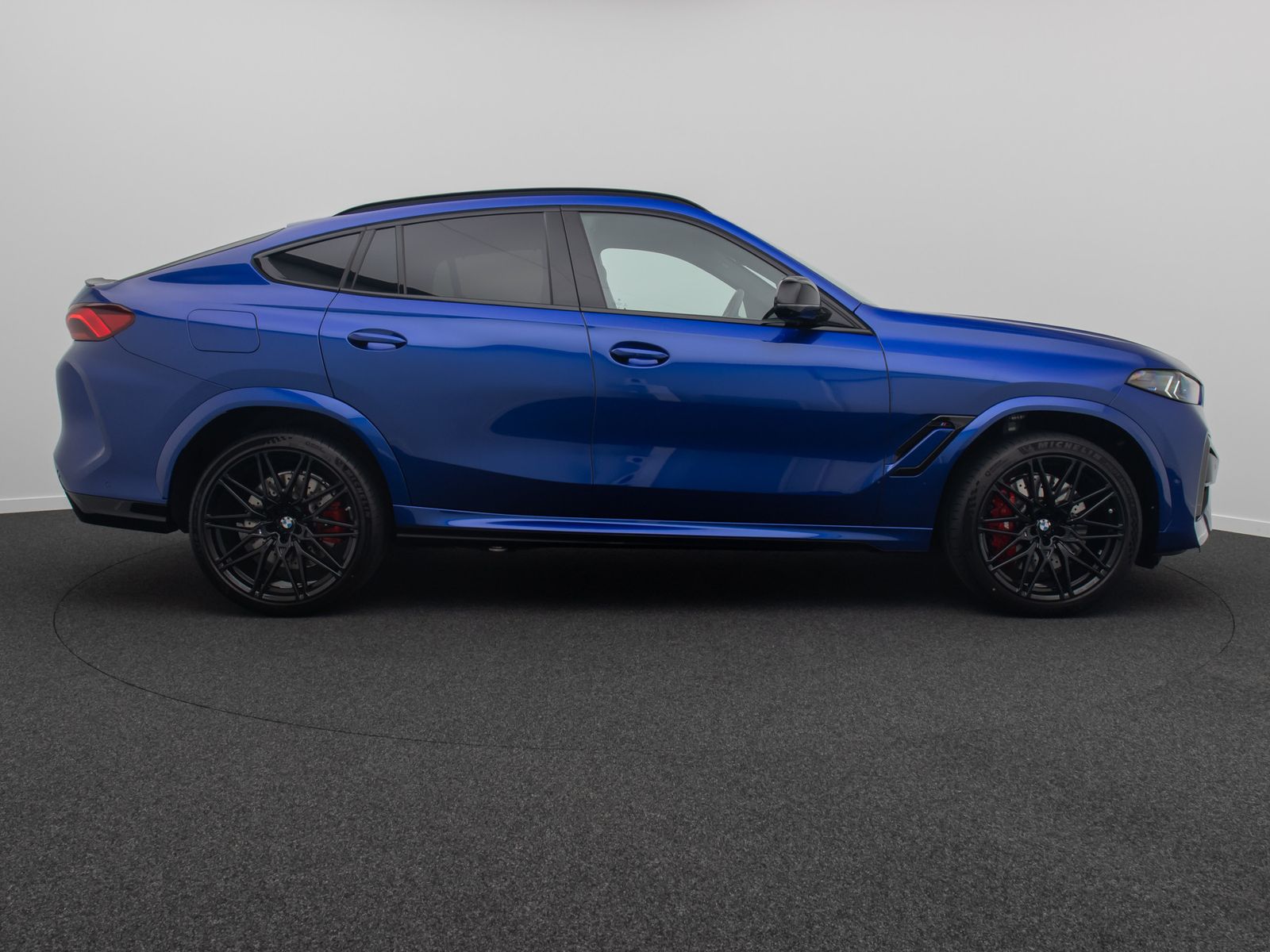 Fahrzeugabbildung BMW X6 M Competition DAB Massage 360&deg; SoftClose Voll