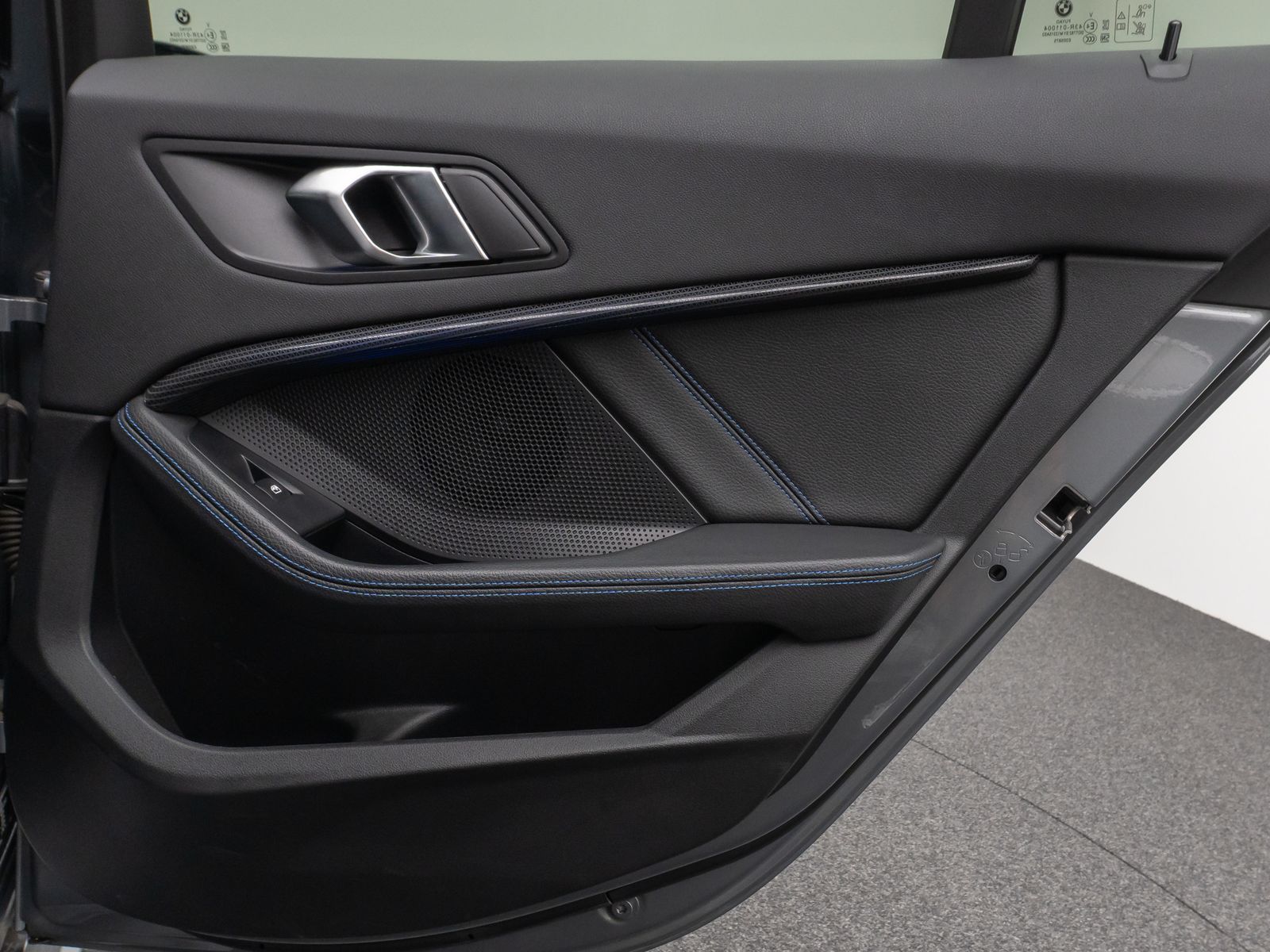 Fahrzeugabbildung BMW 120i M Sport Panorama PDC DAB Lenkrhzg Komfort