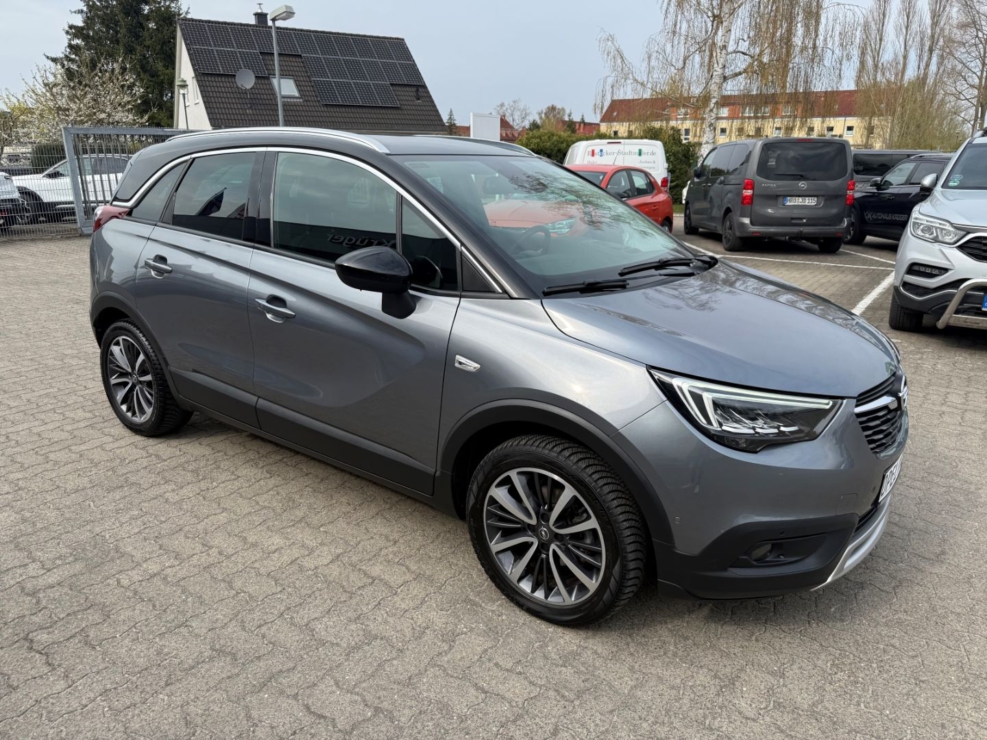 Fahrzeugabbildung Opel Crossland Ultimate SHZ+LZ+Kamera+HeadUp-Display