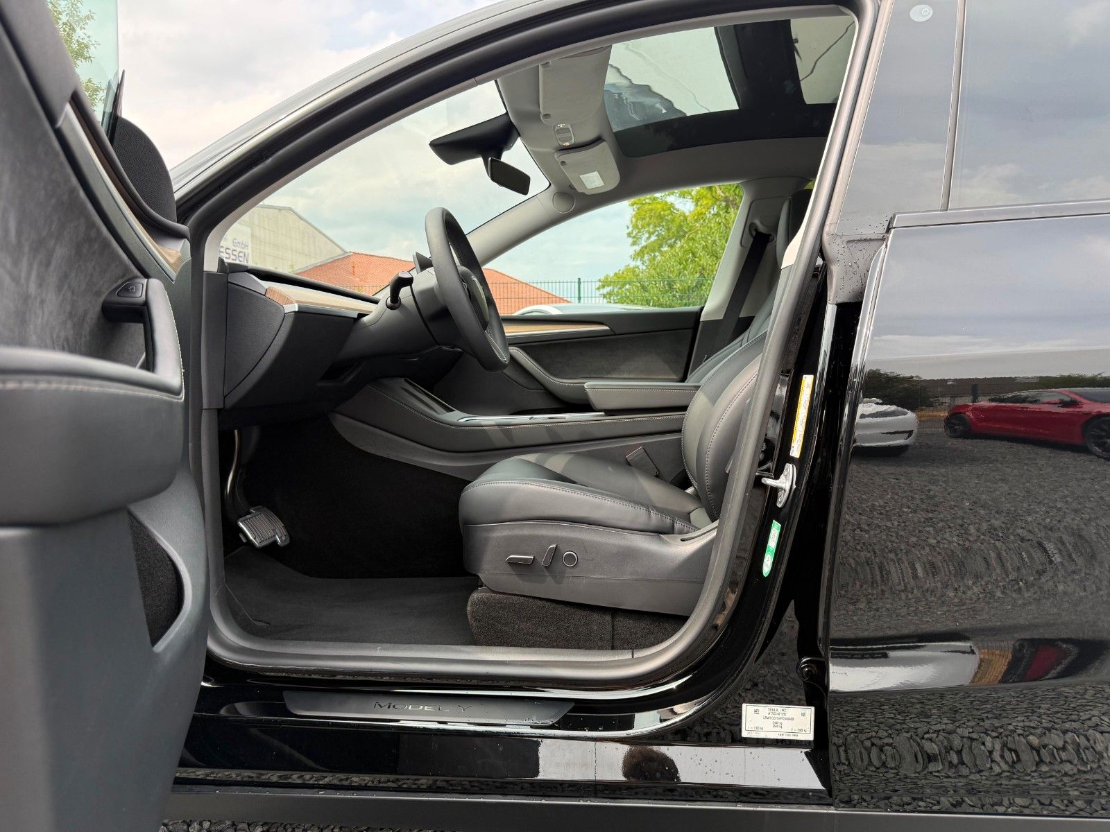 Tesla Model Y Long Range AWD Ryzen AHK 1.Hand MwSt. foto 13