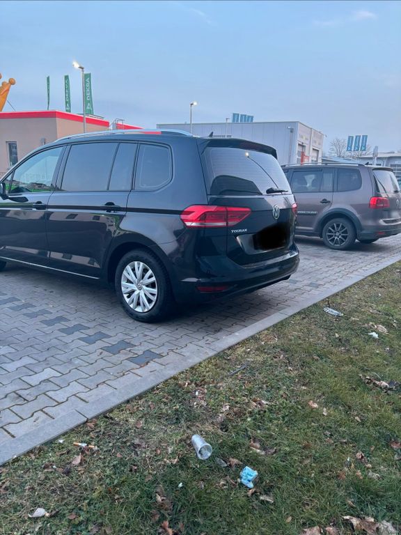 Image of Volkswagen Touran