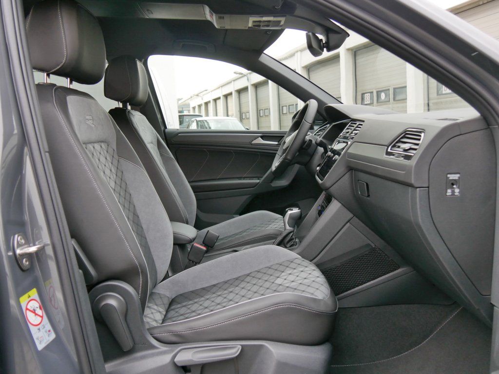 Fahrzeugabbildung Volkswagen Tiguan 2.0 TDI AppConnect SHZ ACC